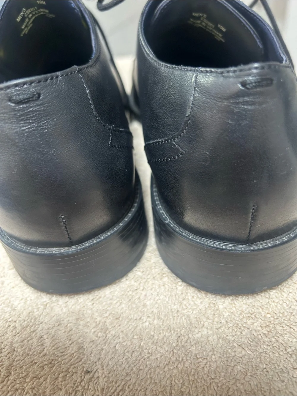 COLE HAAN HAWTHORNE smooth black leather  mens oxfords EUC size 10M little wear